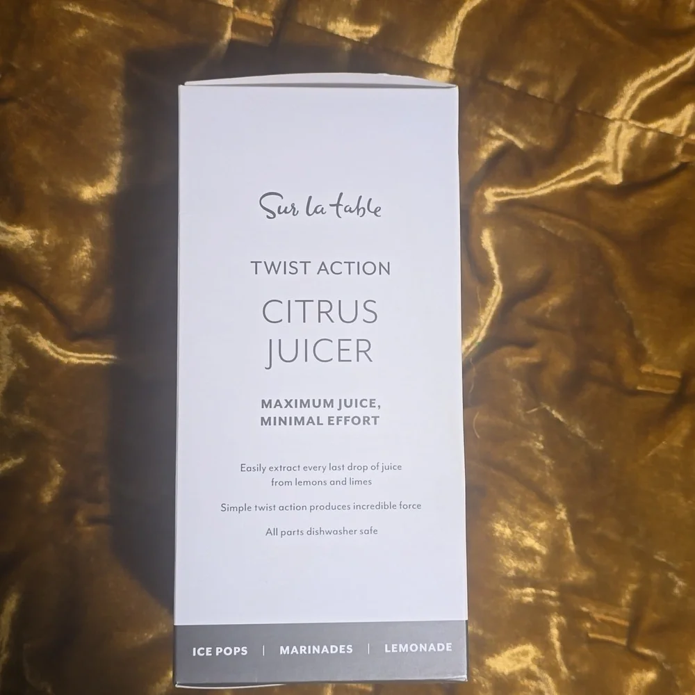 ♥️BUY 2 GET 1 FREE Sur La Table Twist Action Lemon & Lime Juicer, Retail $24.95